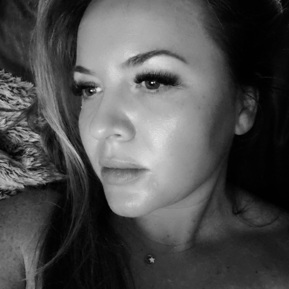 Meet your Posher, Tara - Picture 1 of 1